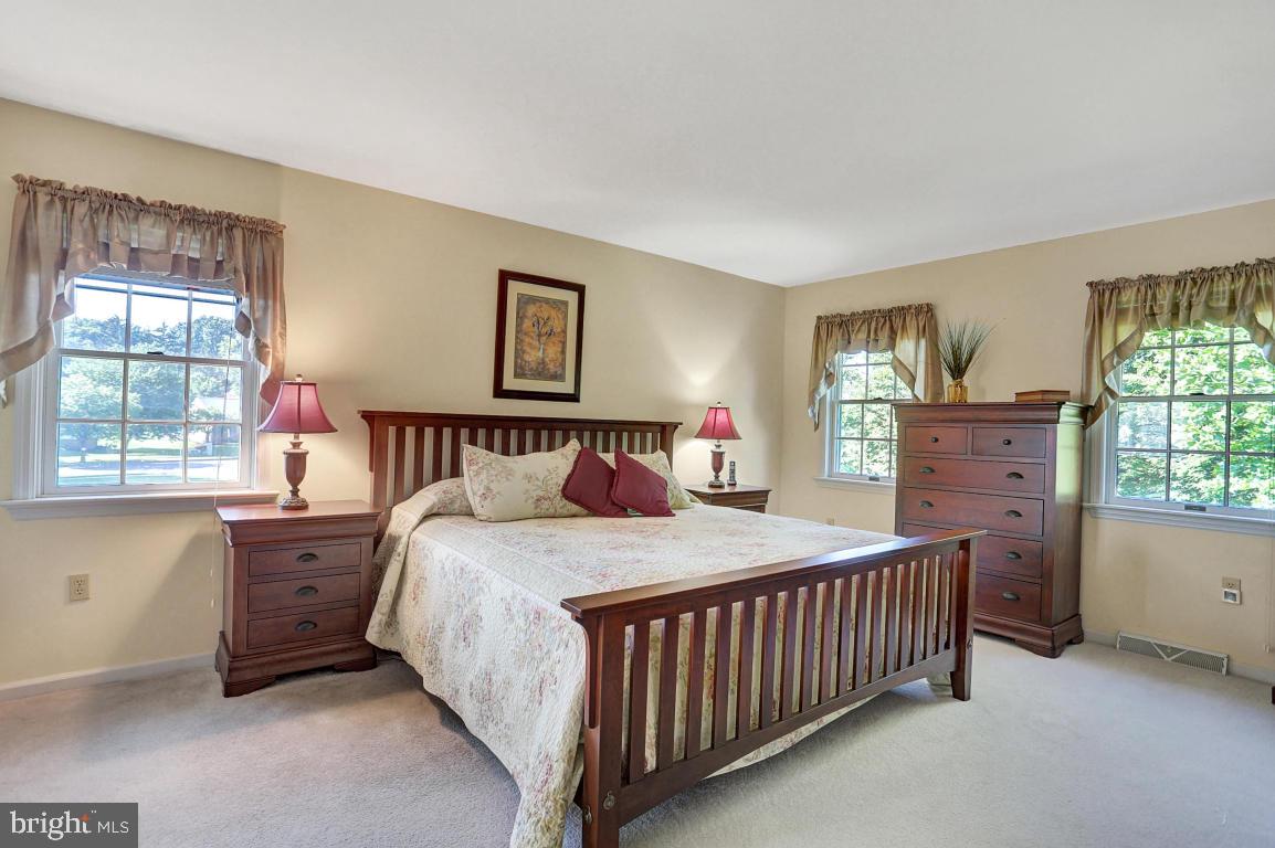 527 South Locust Street Lititz, PA 17543 - Photo 24 of 35