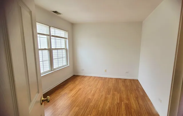 $2,500 | 2125 Fulham Drive, Unit 2125, Naperville, IL 60564