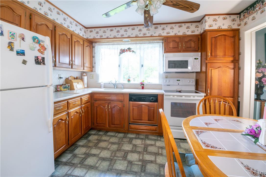 2636 Nottingham Road Bethlehem, PA 18017 - Photo 17 of 50 Gallery Image 17