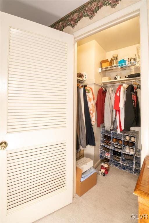 2636 Nottingham Road Bethlehem, PA 18017 - Photo 28 of 50 Master walk-in closet