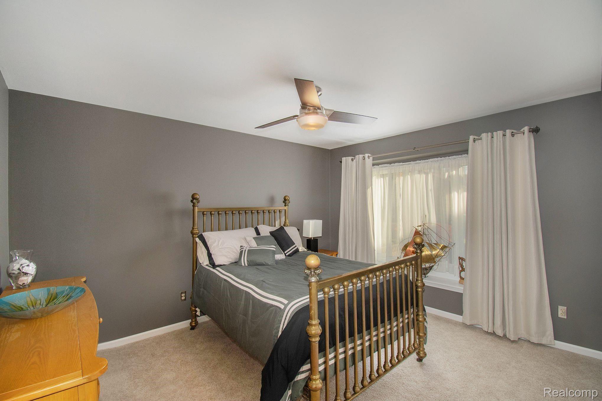 2191 London Bridge Drive Rochester, MI 48307 - Photo 16 of 31 London Bridge- bed1.1