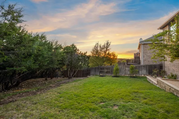 $675,000 | 21824 Rock Wren, Spicewood, TX 78669