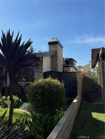 $9,800 | 707 12th Street, Huntington Beach, CA 92648