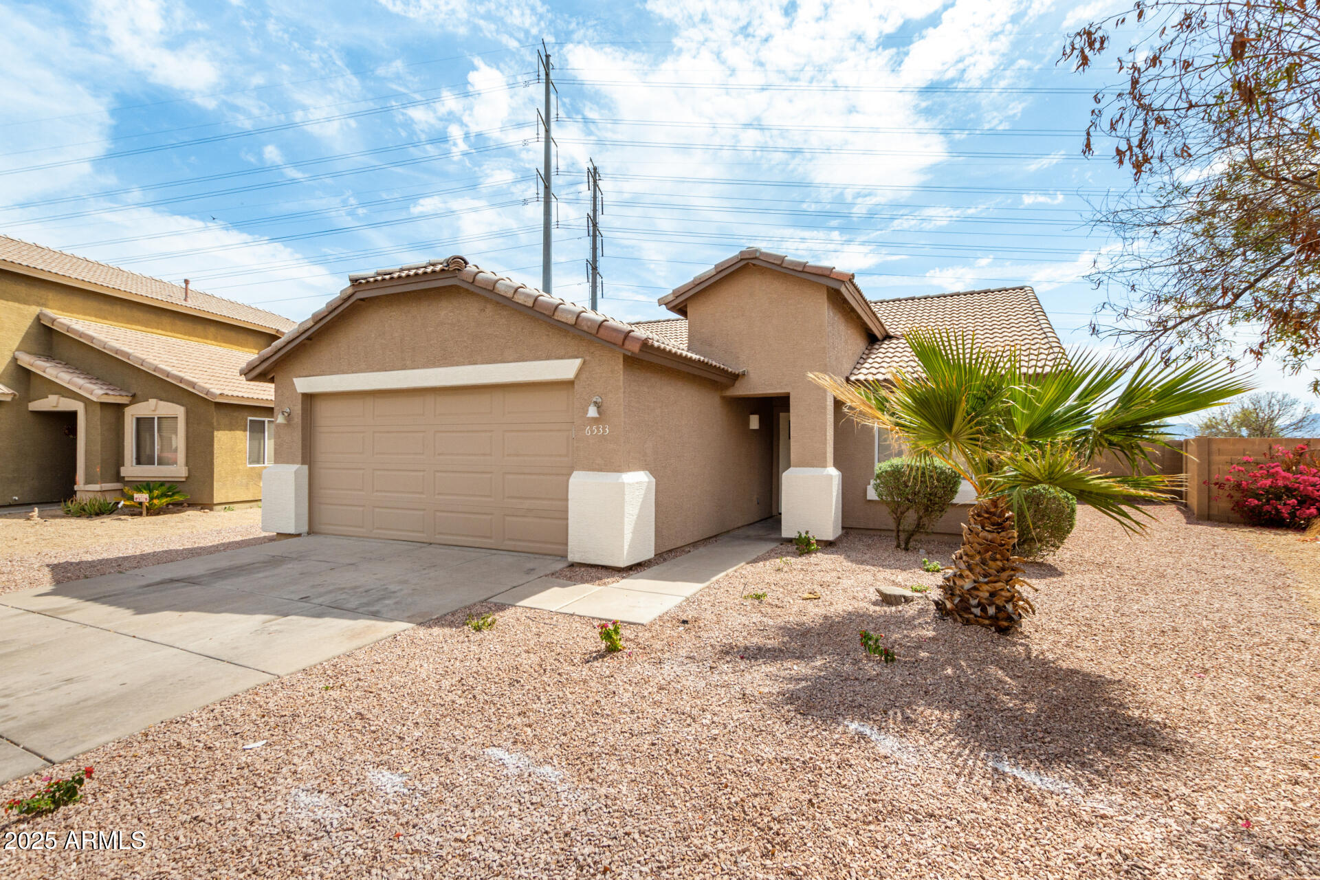 6533 West Riva Road Phoenix, AZ 85043 - Photo 3 of 33 05 Riva