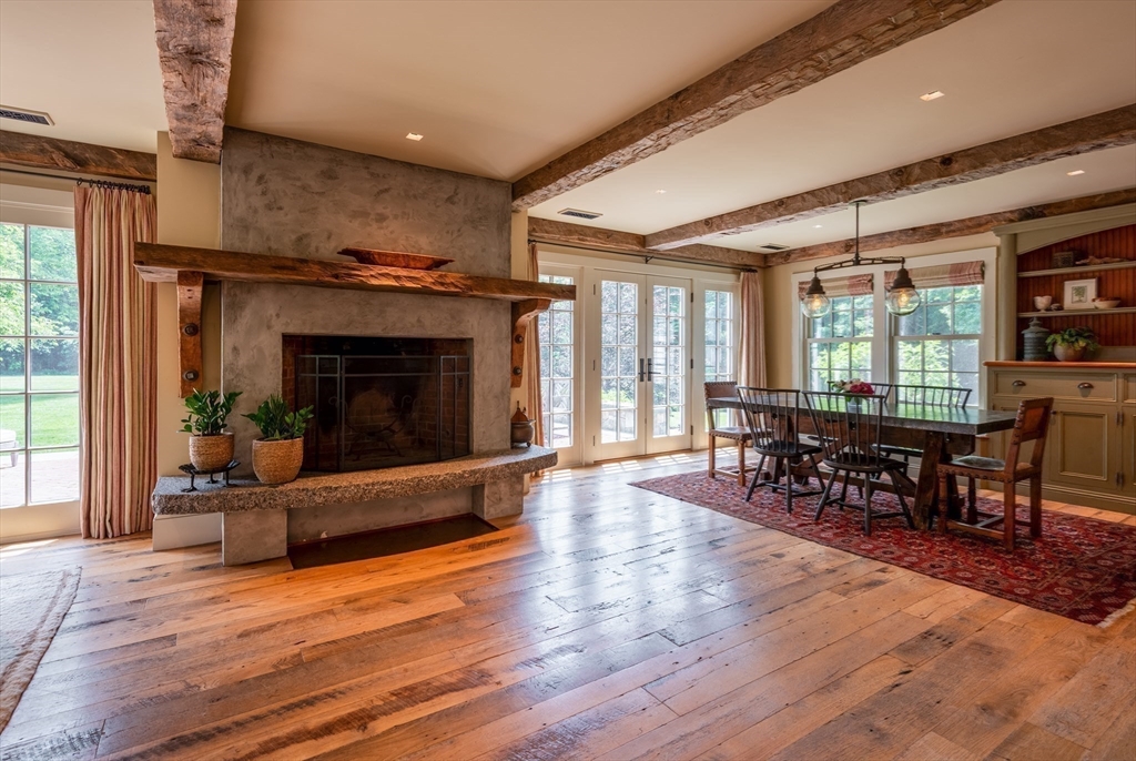 675 Bay Road Hamilton, MA 01982 - Photo 8 of 36