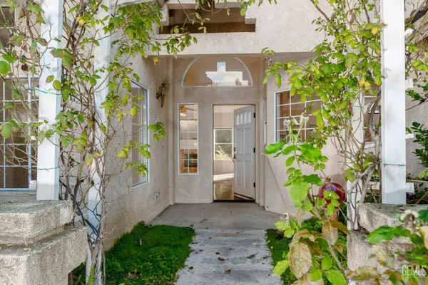 $300,000 | Undisclosed Address, Bakersfield, CA 93306