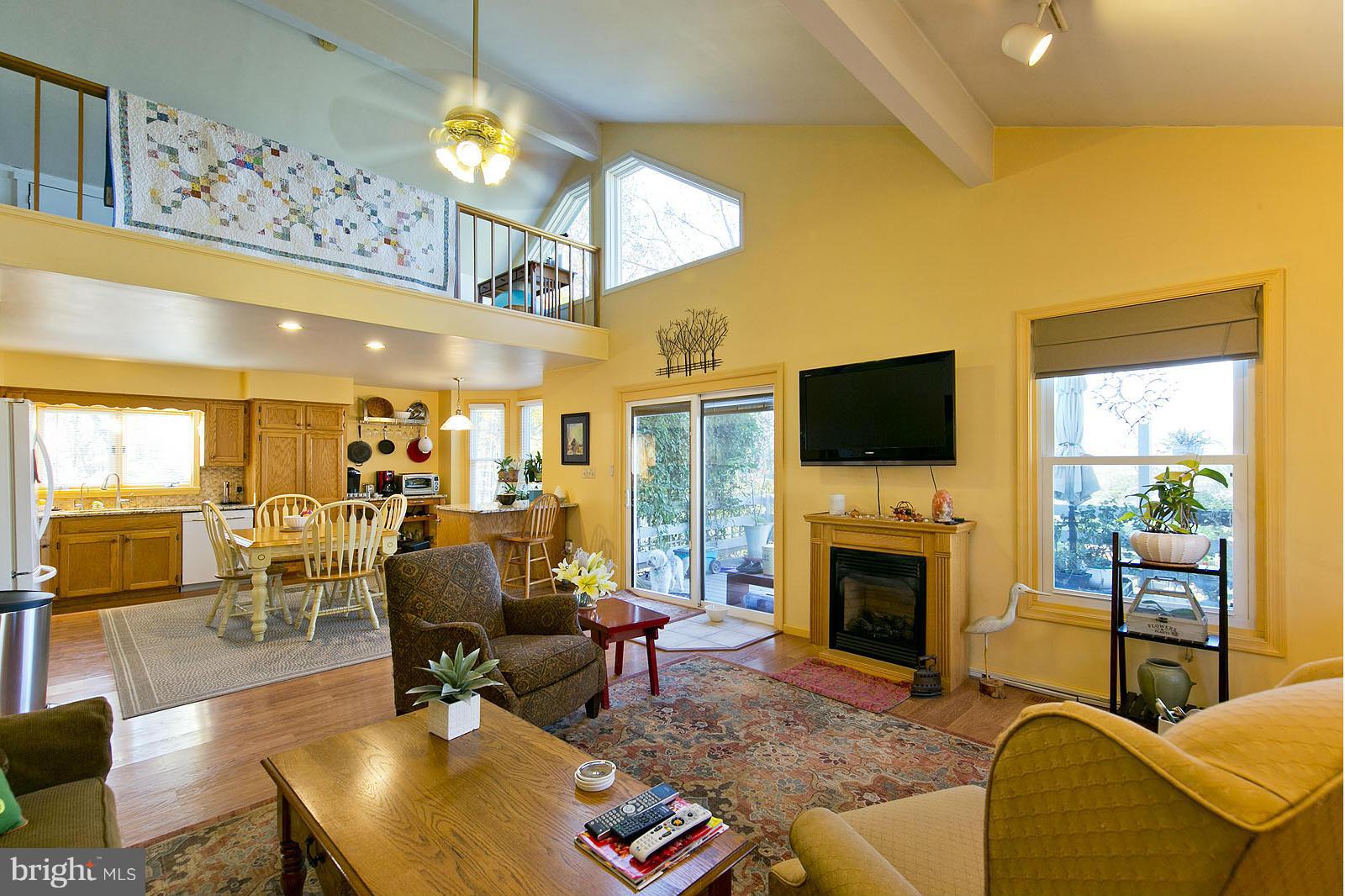 128 Old Baltimore Road Winchester, VA 22603 - Photo 5 of 30 Family Room open to kitchen and loft