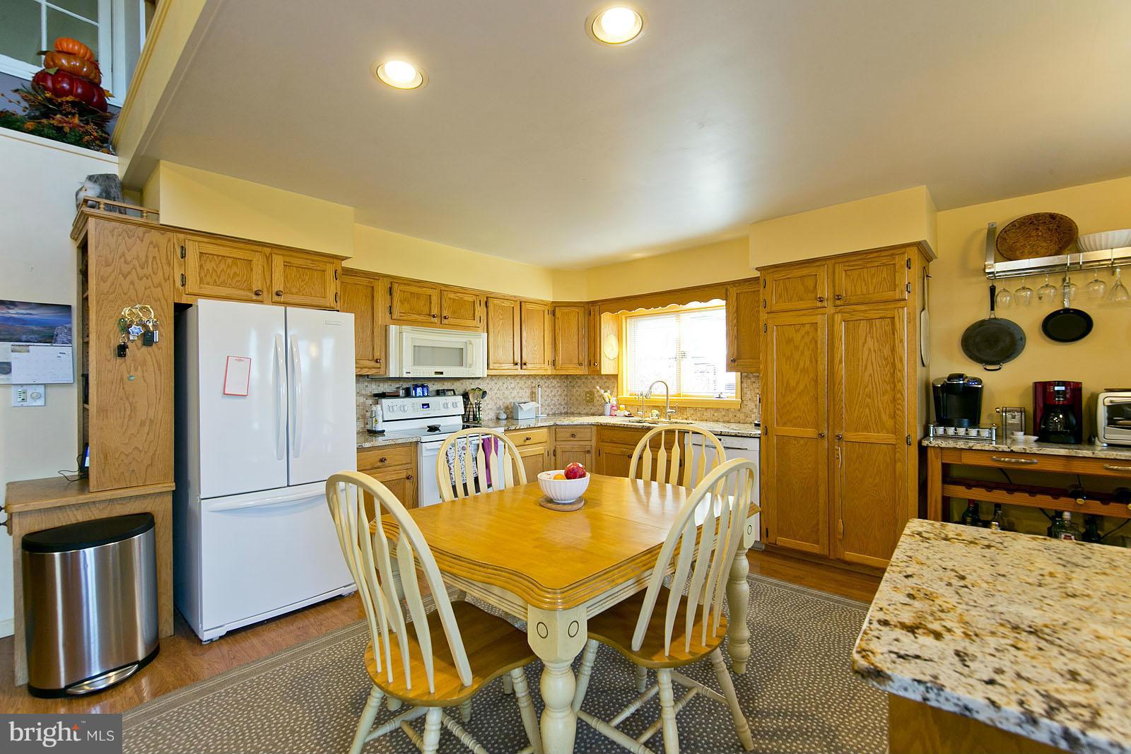 128 Old Baltimore Road Winchester, VA 22603 - Photo 8 of 30 Kitchen