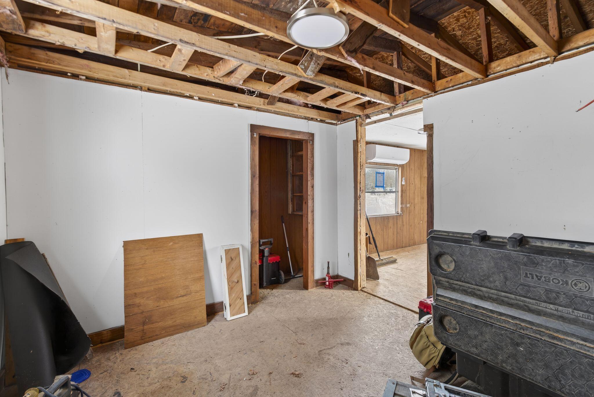 1344 Old Rte One Waldoboro, ME 04572 - Photo 15 of 24 Back Room
