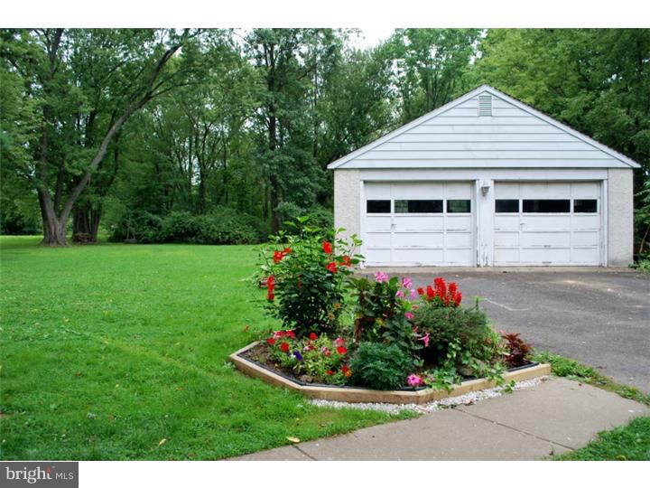 2281 Bristol Road Warrington, PA 18976 - Photo 2 of 16 Garage