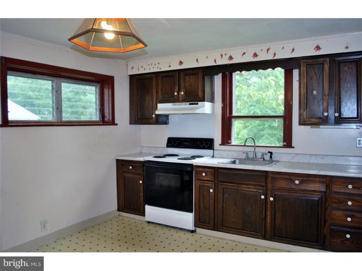 2281 Bristol Road Warrington, PA 18976 - Photo 3 of 16 Kitchen