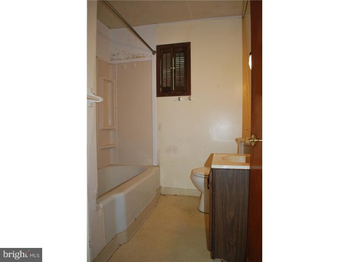 2281 Bristol Road Warrington, PA 18976 - Photo 9 of 16 Bathroom