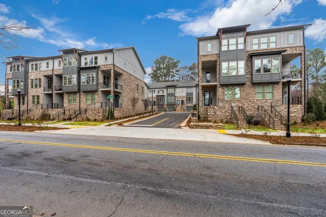 $465,000 | 2174 Avion Way, Unit 11, Chamblee, GA 30341