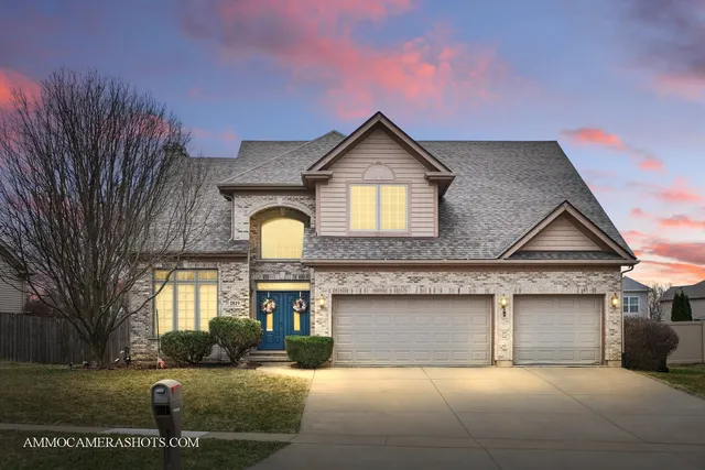 $475,000 | 1819 Country Hills Drive, Yorkville, IL 60560