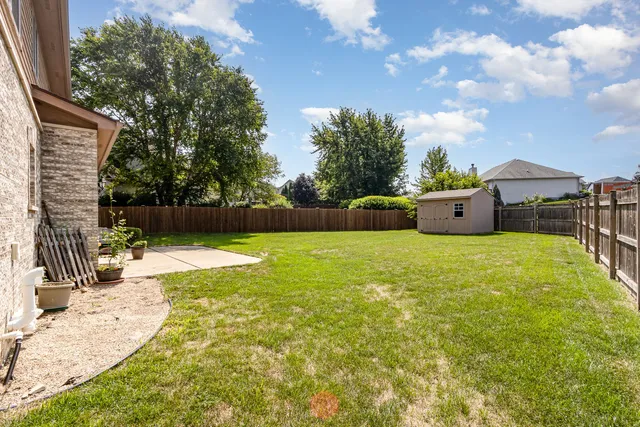 $475,000 | 1819 Country Hills Drive, Yorkville, IL 60560