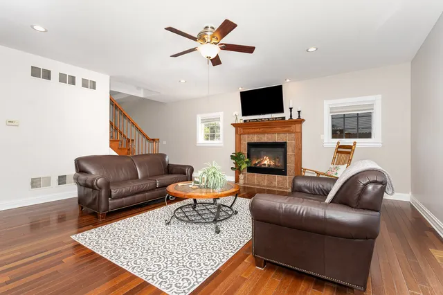 $475,000 | 1819 Country Hills Drive, Yorkville, IL 60560