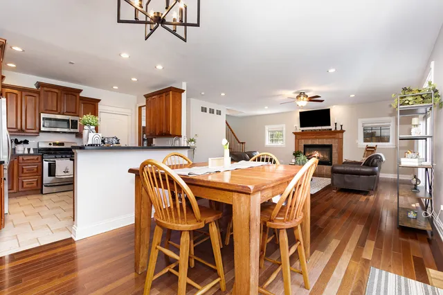 $475,000 | 1819 Country Hills Drive, Yorkville, IL 60560