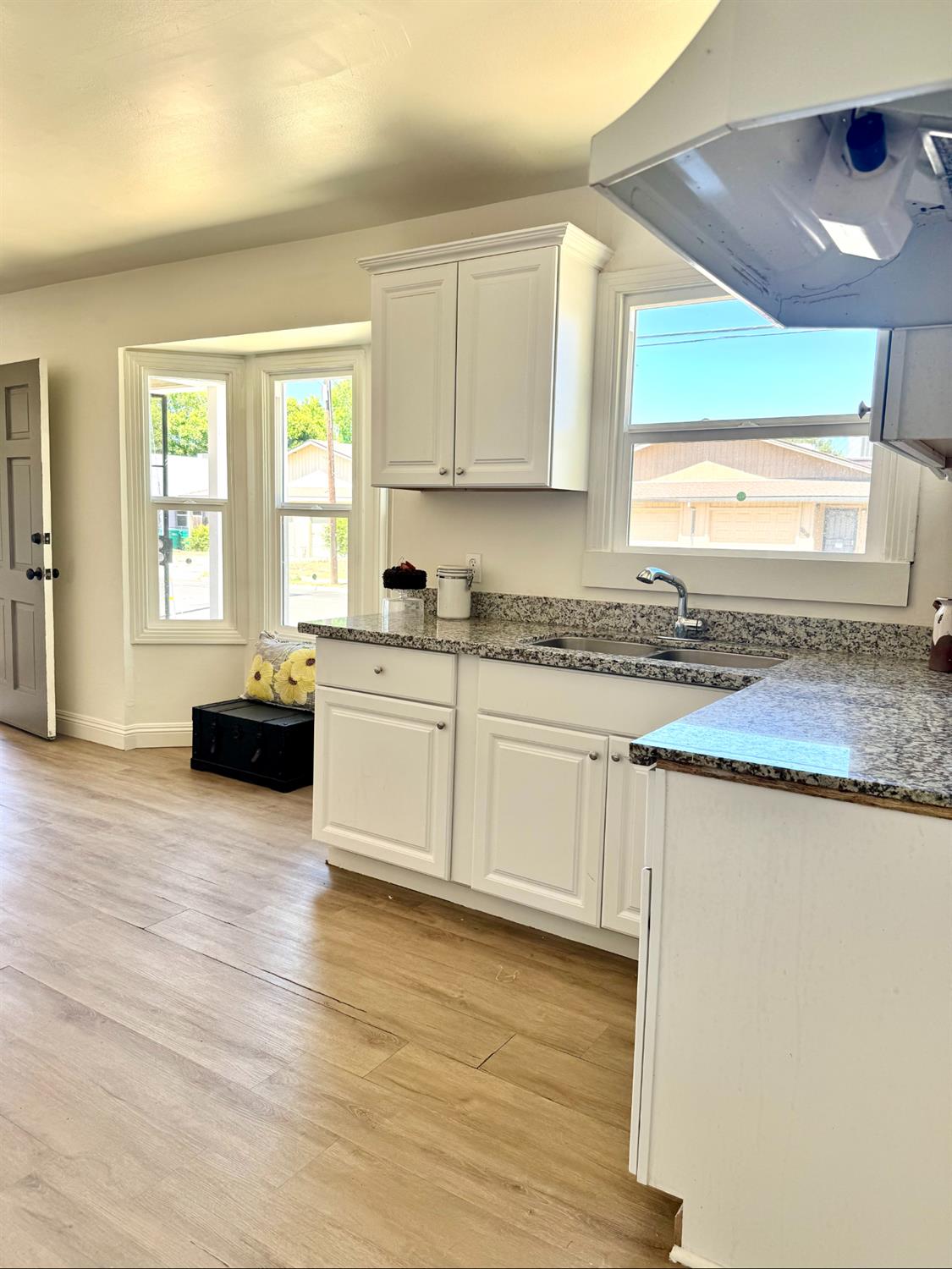 2225 North Sutter Street Stockton, CA 95204 - Photo 8 of 22