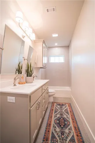 $2,950 | 1406 East 29th Street, Bryan, TX 77802