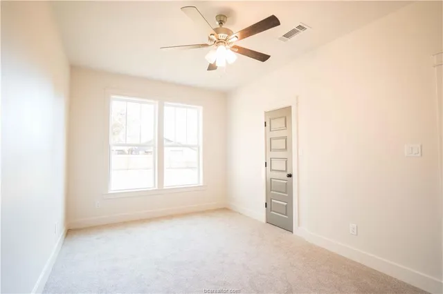 $2,950 | 1406 East 29th Street, Bryan, TX 77802