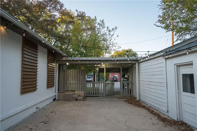 $2,950 | 1406 East 29th Street, Bryan, TX 77802