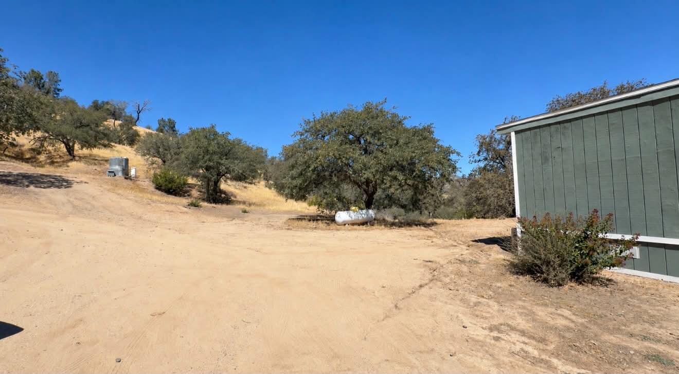 468 Caliente Bodfish Road Bodfish, CA 93205 - Photo 19 of 20 c8ad043c-5e24-46fc-99c4-0e3332845d10
