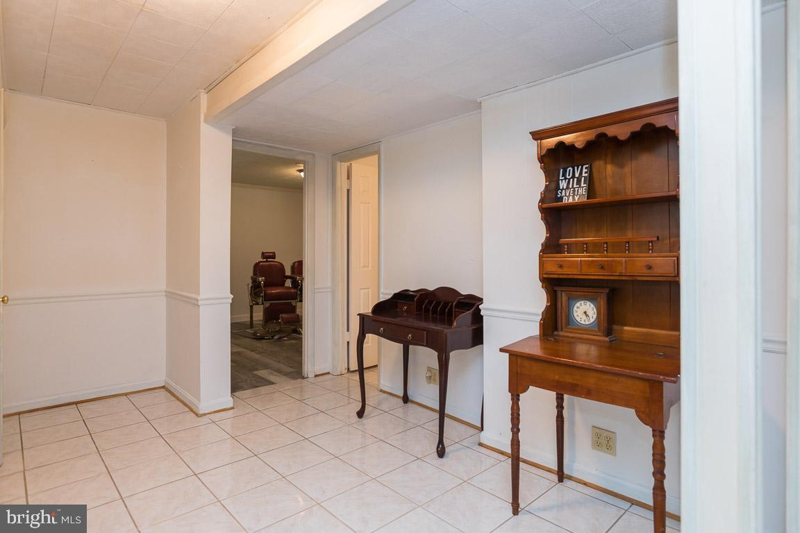 8482 Magic Tree Court Springfield, VA 22153 - Photo 21 of 34 Gallery Image 21