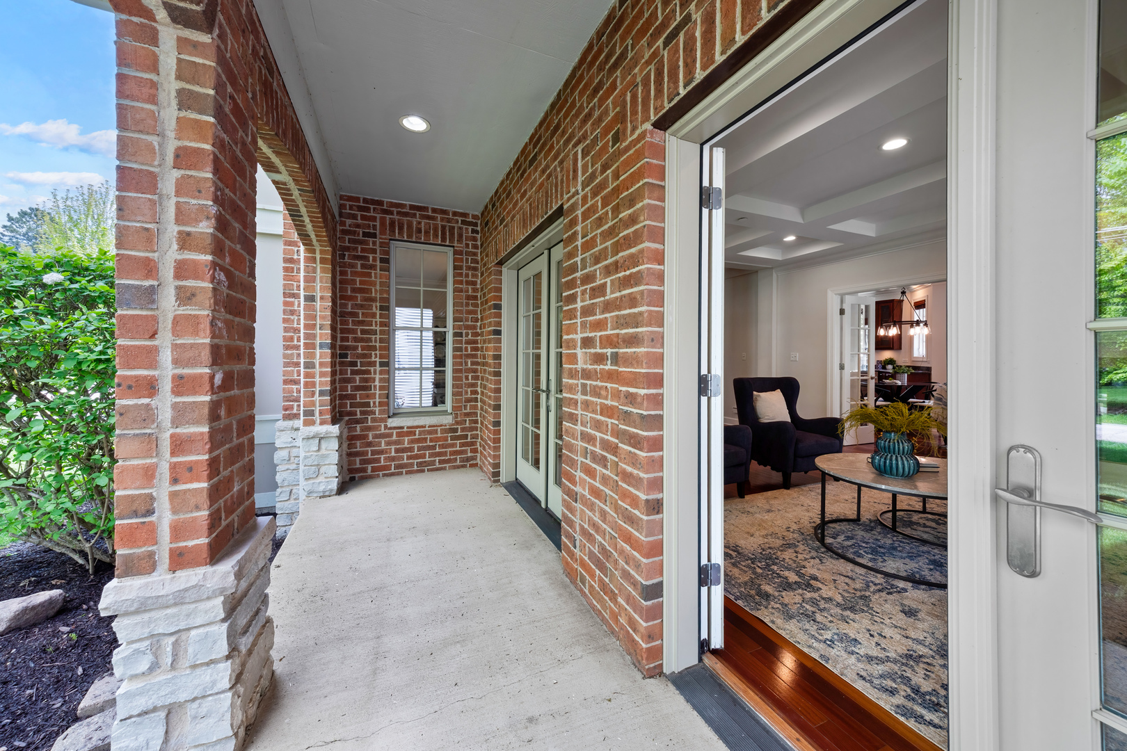 119 West Roslyn Road Barrington, IL 60010 - Photo 23 of 65