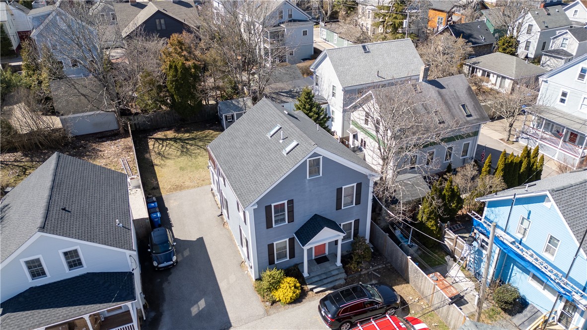 6 Gladding Court Newport, RI 02840 - Photo 2 of 35