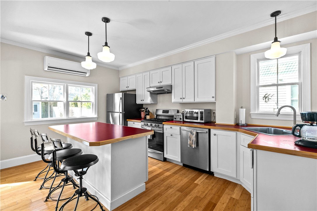 6 Gladding Court Newport, RI 02840 - Photo 6 of 35