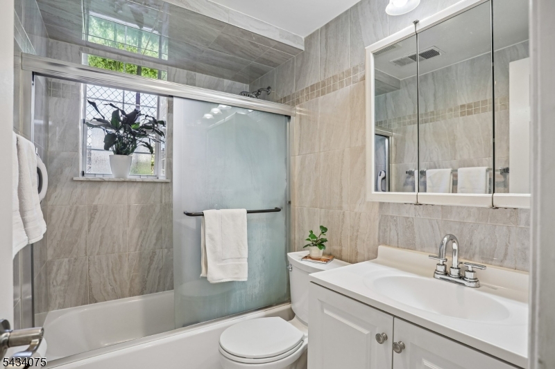 272 Walnut Street, Unit 6D Newark, NJ 07105 - Photo 20 of 24
