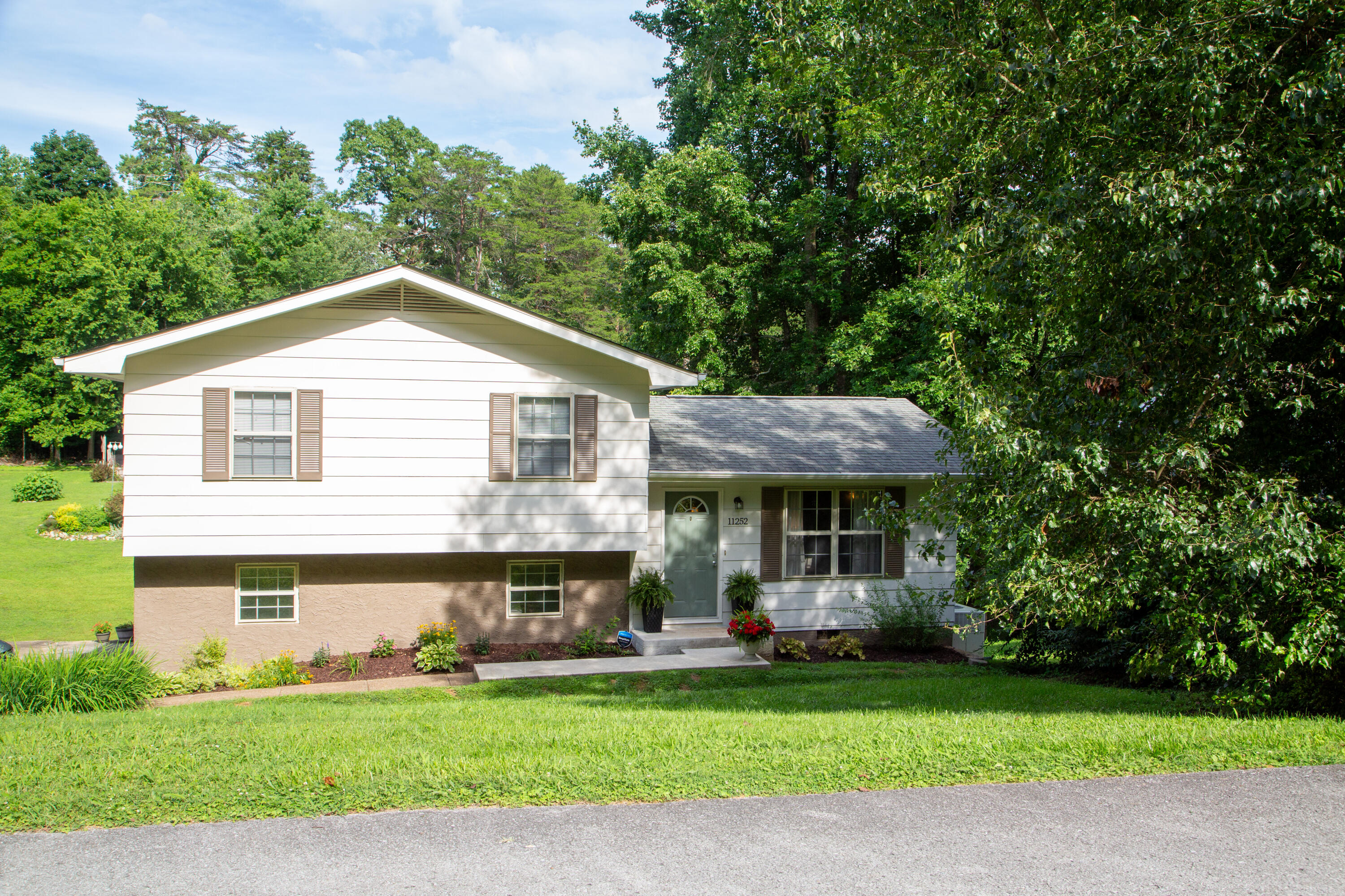 11252 McGill Road Soddy-Daisy, TN 37379 - Photo 3 of 30 IMG-1