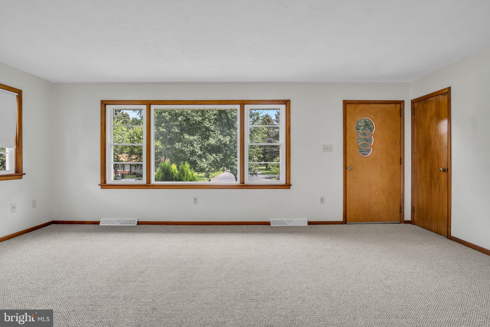 2029 West Trindle Road Carlisle, PA 17013 - Photo 7 of 26 Gallery Image 7