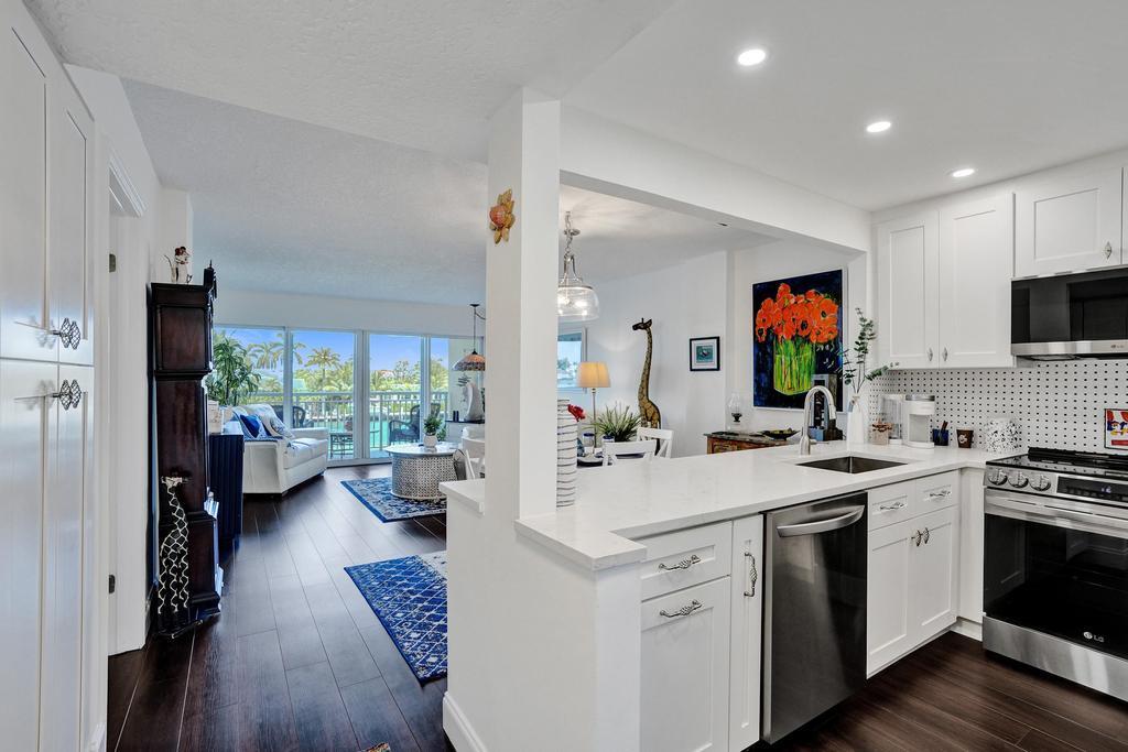 2611 North Riverside Drive, Unit 304 Pompano Beach, FL 33062 - Photo 16 of 81 DSC03849 - Copy - Copy