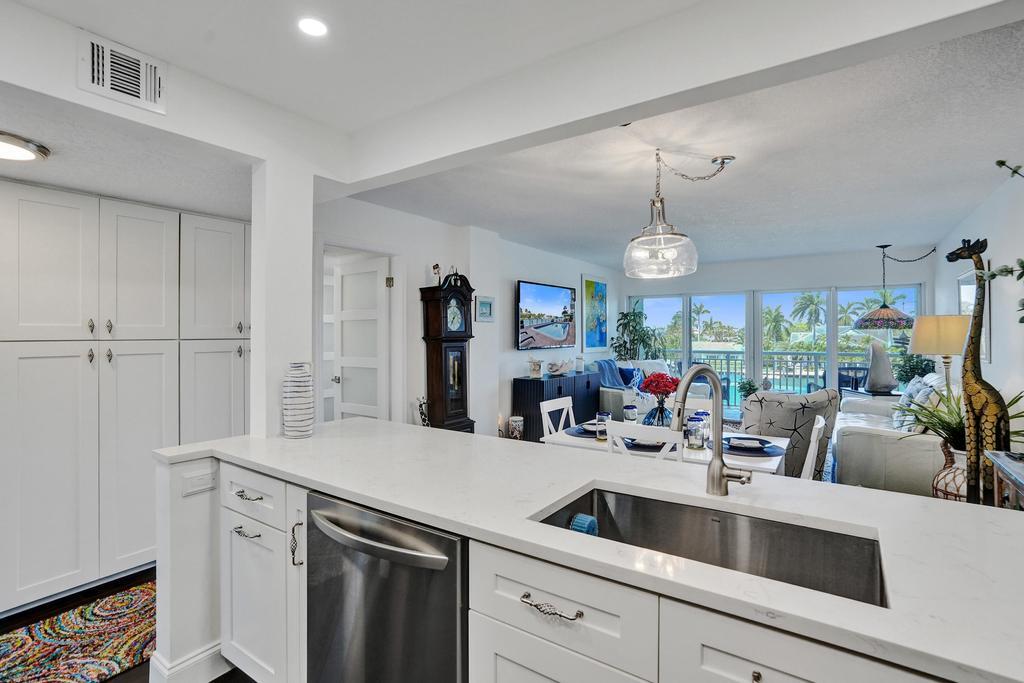 2611 North Riverside Drive, Unit 304 Pompano Beach, FL 33062 - Photo 20 of 81 DSC03870