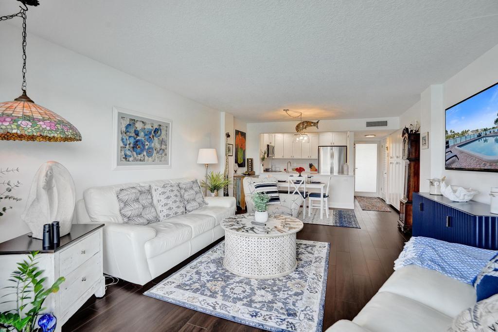 2611 North Riverside Drive, Unit 304 Pompano Beach, FL 33062 - Photo 9 of 81 DSC03909