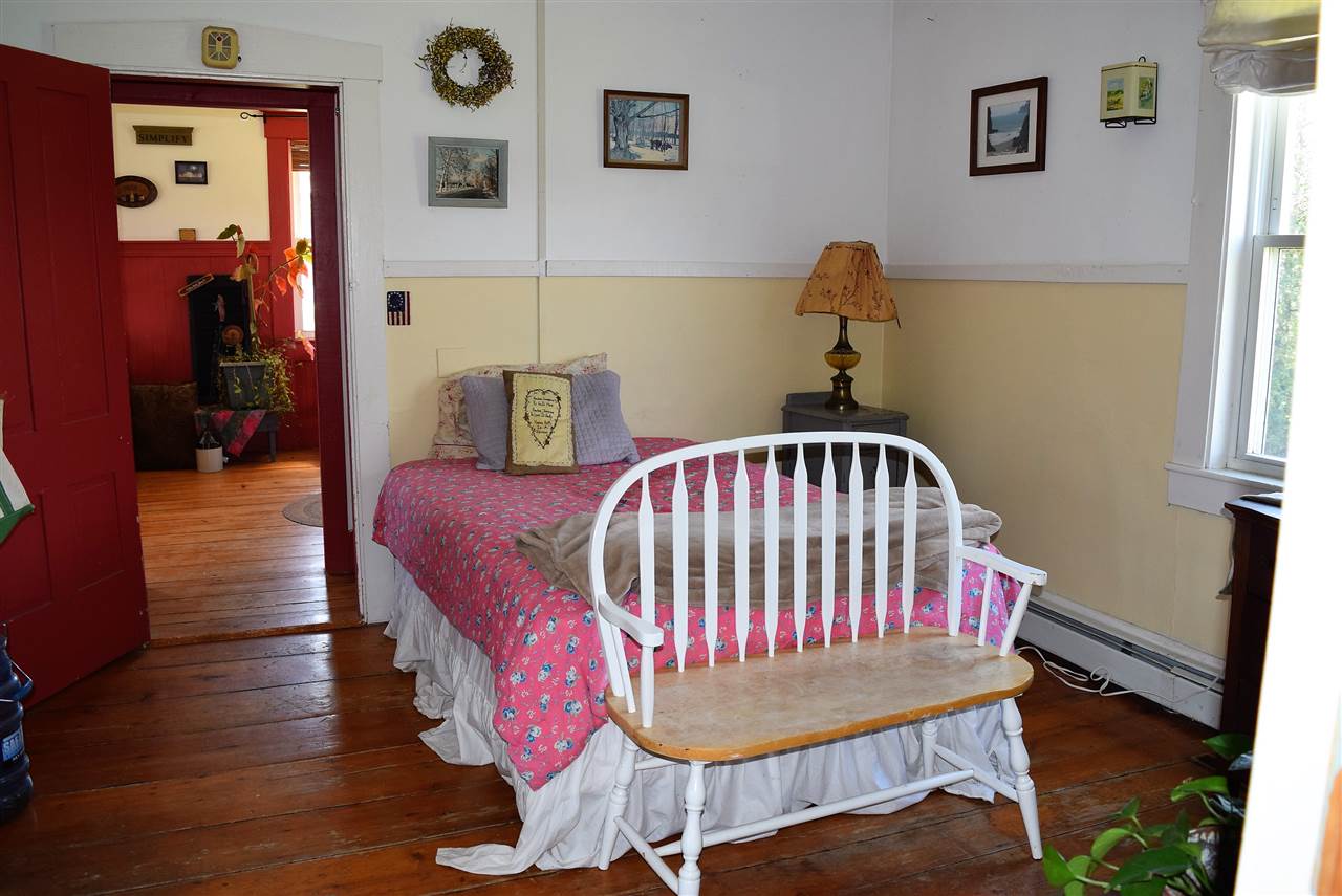 966 South Lunenburg Road Lunenburg, VT 05906 - Photo 14 of 21