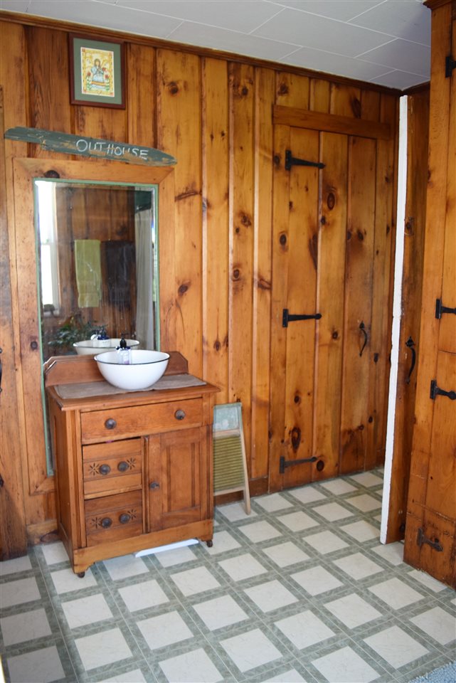 966 South Lunenburg Road Lunenburg, VT 05906 - Photo 16 of 21
