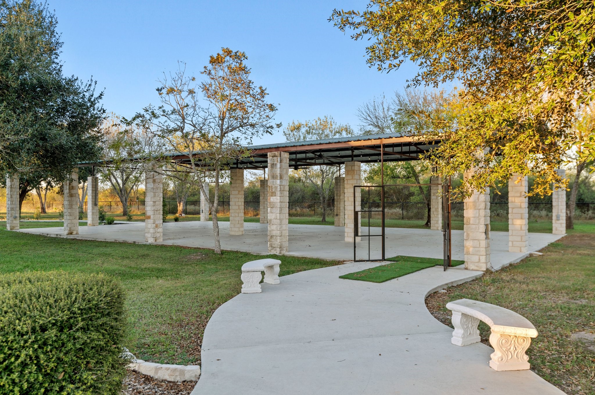 968 Tate Road Victoria, TX 77904 - Photo 37 of 40