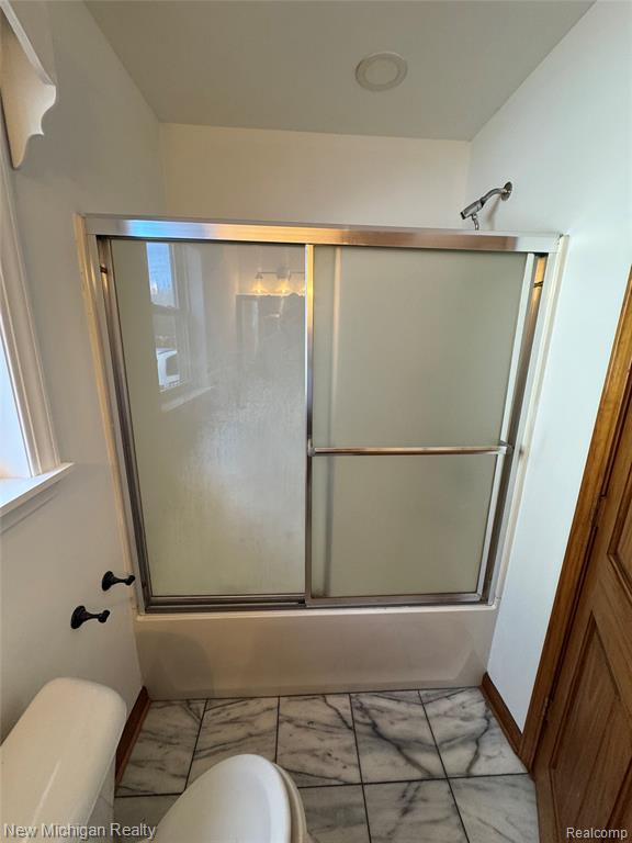 1238 South Genesee Road Burton, MI 48509 - Photo 21 of 38