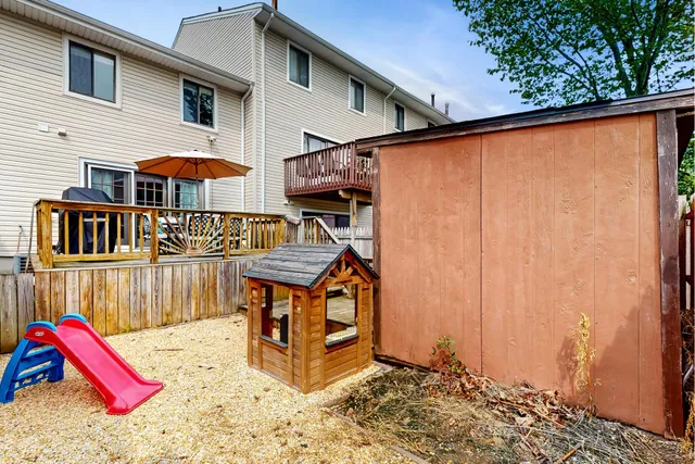 $635,000 | 45 Redwood Loop | Rossville