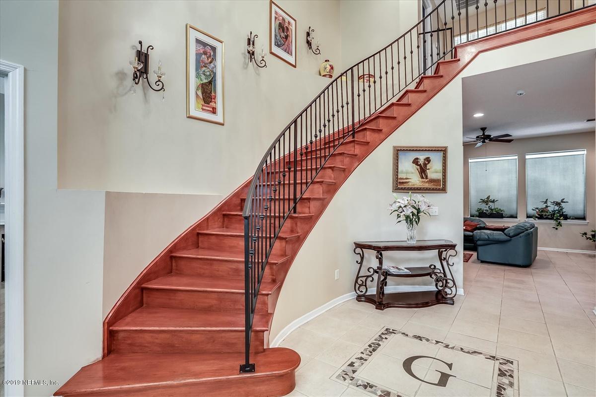 12505 Sampson Road Jacksonville, FL 32218 - Photo 3 of 28 03-Staircase