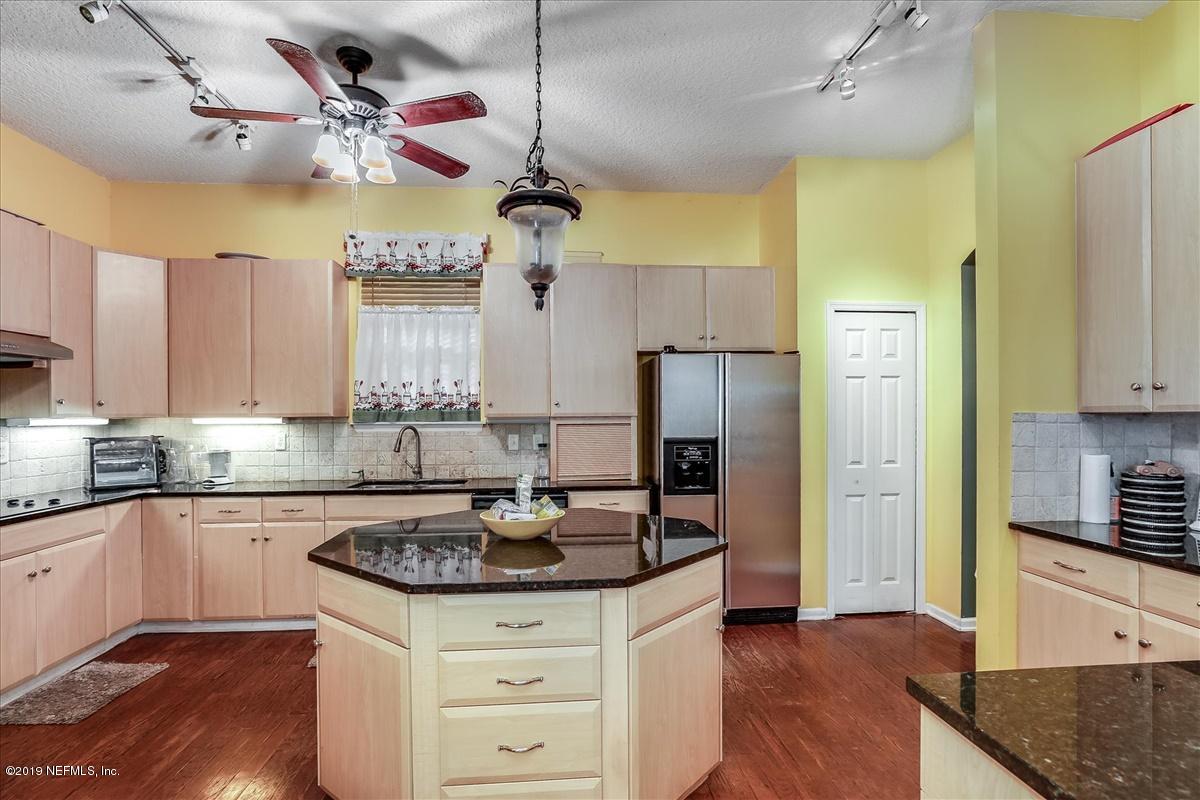 12505 Sampson Road Jacksonville, FL 32218 - Photo 7 of 28 07-Kitchen