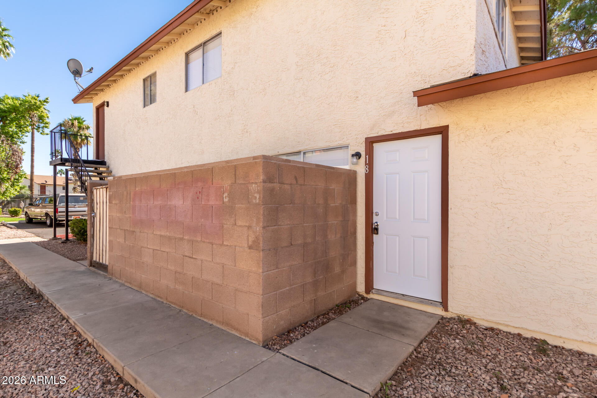 860 East Brown Road, Unit 18 Mesa, AZ 85203 - Photo 2 of 19