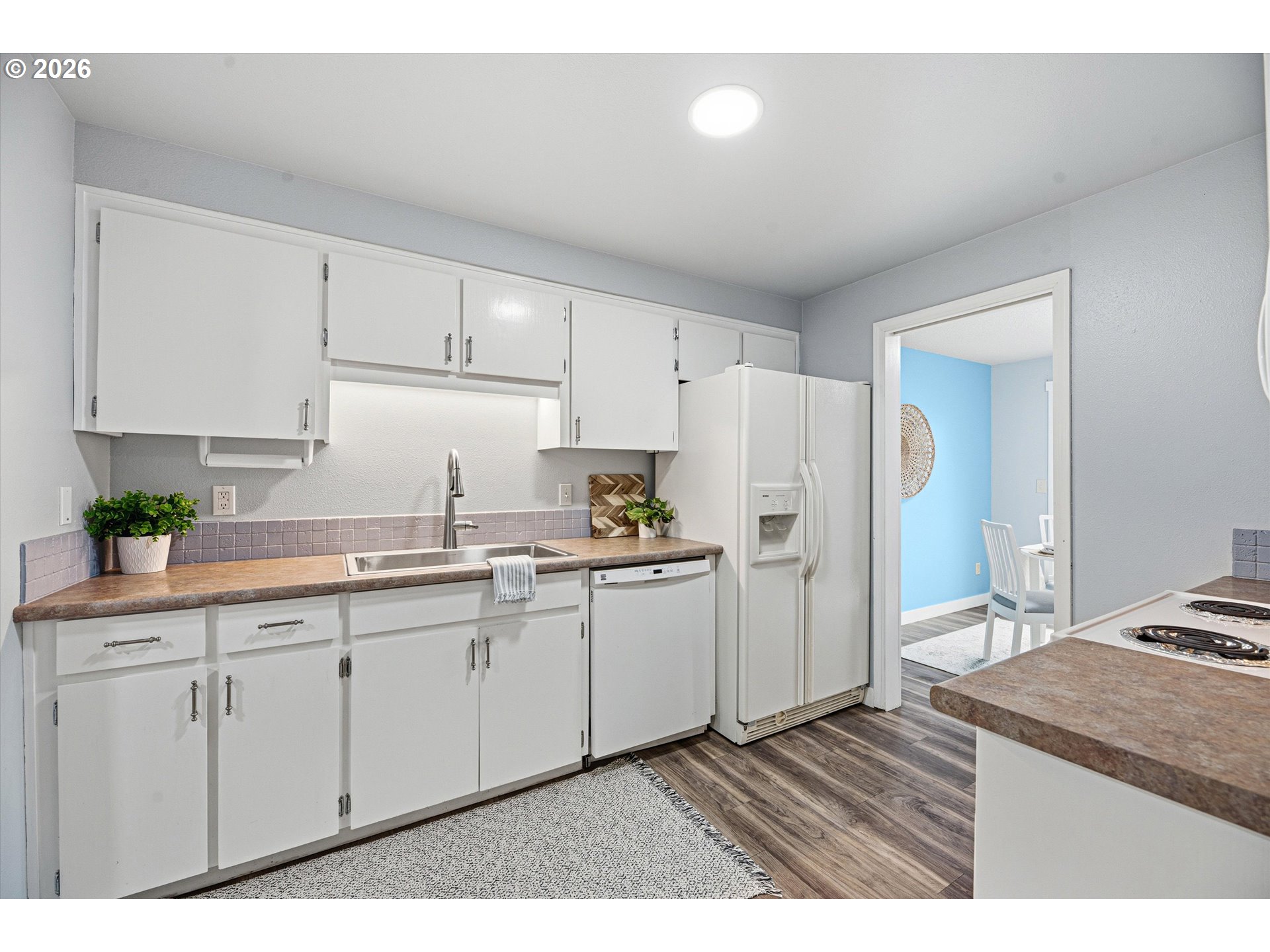 20464 Southwest Rosa Drive Beaverton, OR 97078 - Photo 12 of 38