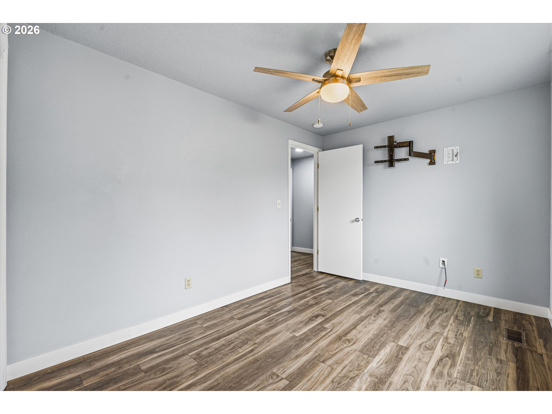 20464 Southwest Rosa Drive Beaverton, OR 97078 - Photo 23 of 38