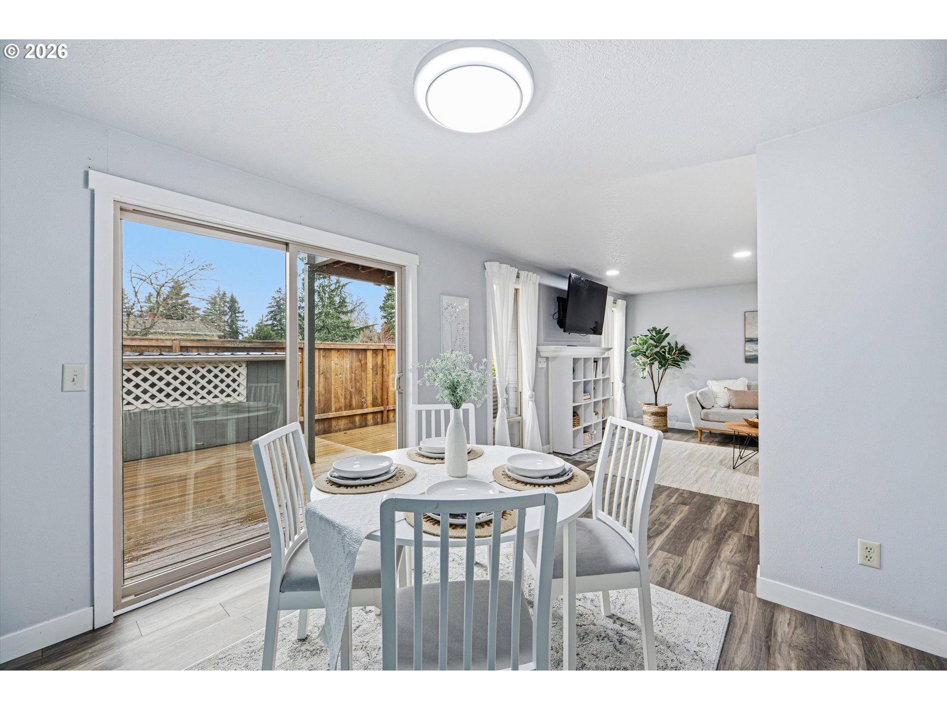 20464 Southwest Rosa Drive Beaverton, OR 97078 - Photo 8 of 38