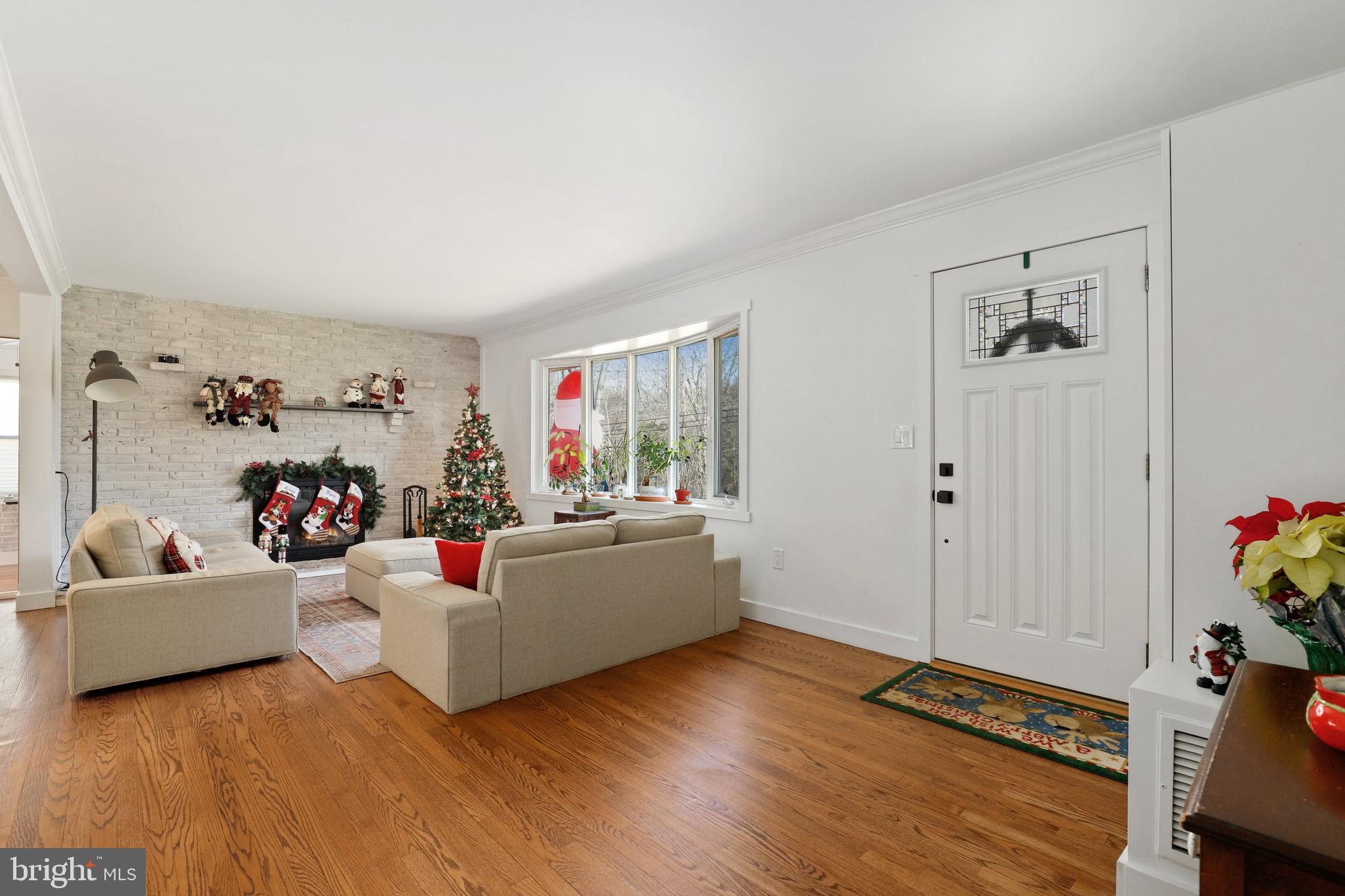 8348 Hawkins Creamery Road Gaithersburg, MD 20882 - Photo 4 of 37 Gallery Image 4