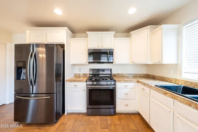 $1,995 | 2721 East Bart Street, Gilbert, AZ 85295