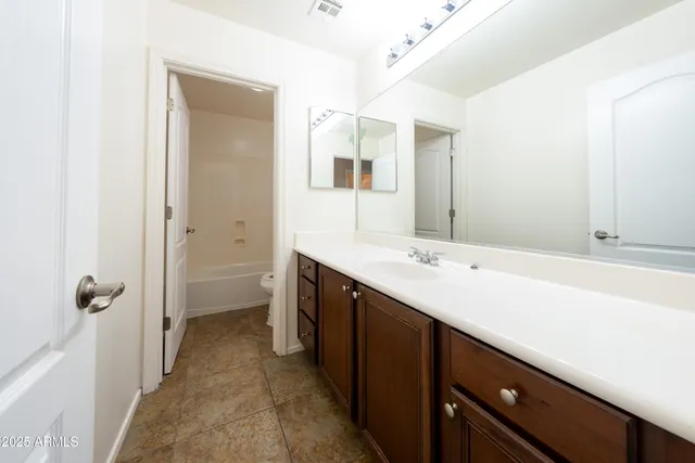 $1,995 | 2721 East Bart Street, Gilbert, AZ 85295